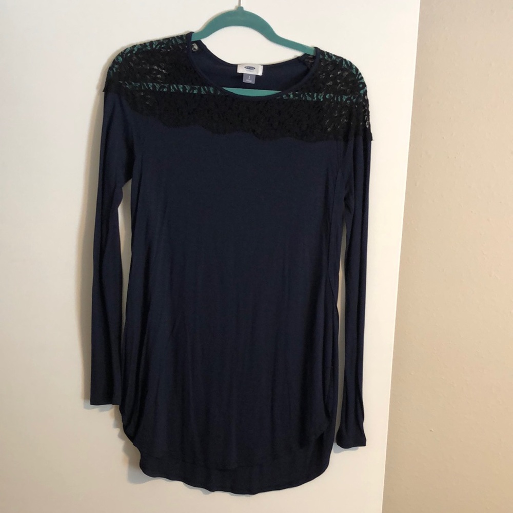Old Navy - Navy blue w/black lace LS shirt